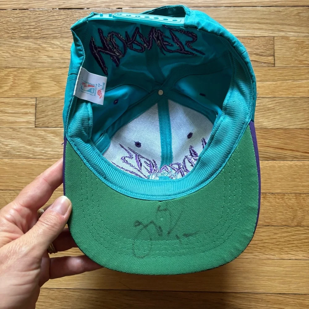 Vintage‎ Charlotte Hornets Official NBA Basketball Snapback Hat Cap Signed Kids